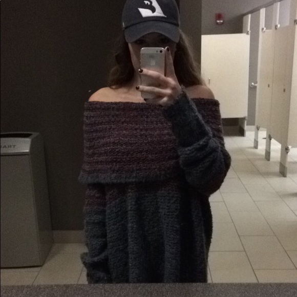 Free People Sweater - Picture 4 of 4